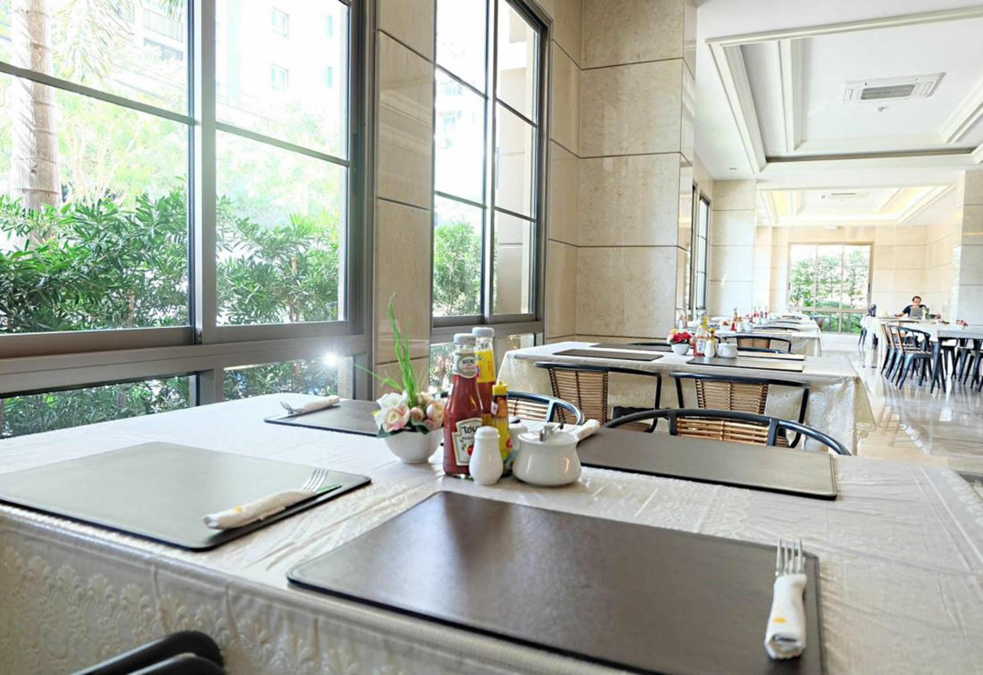 March Hotel Паттайя Экстерьер фото