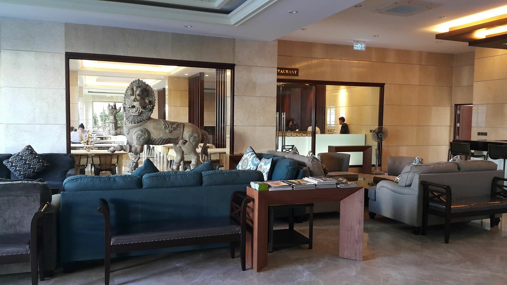March Hotel Паттайя Экстерьер фото