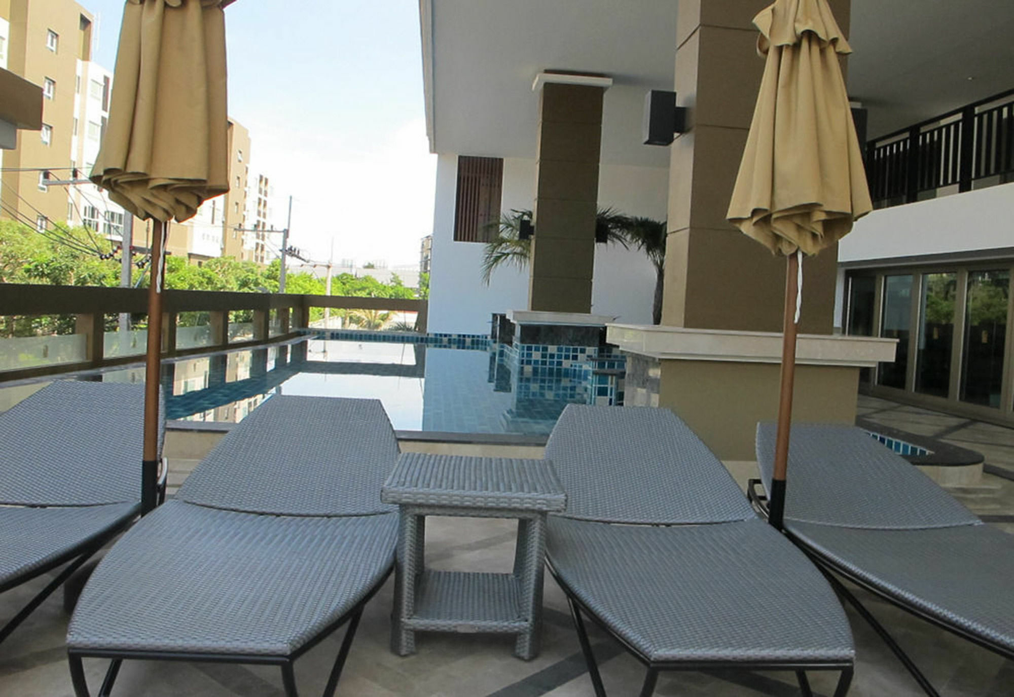 March Hotel Паттайя Экстерьер фото